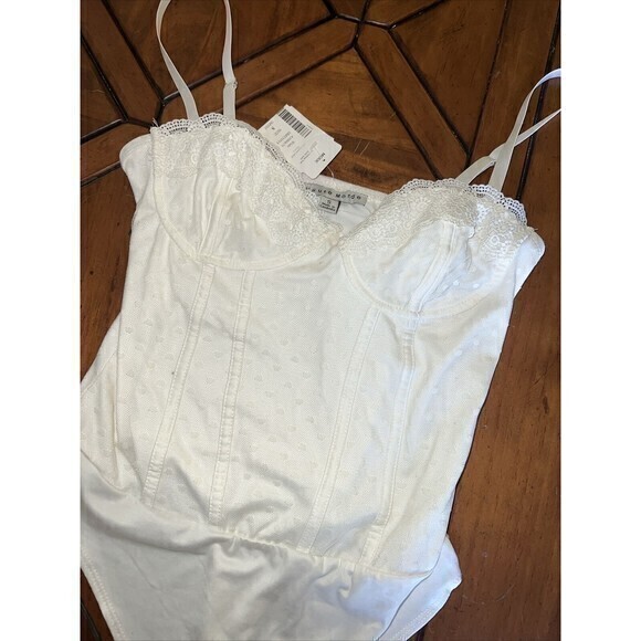 Haute Monde Ivory Lace Embroidered Bodysuit Sz Small Strappy Tank Adjustable NWT - Picture 3 of 6